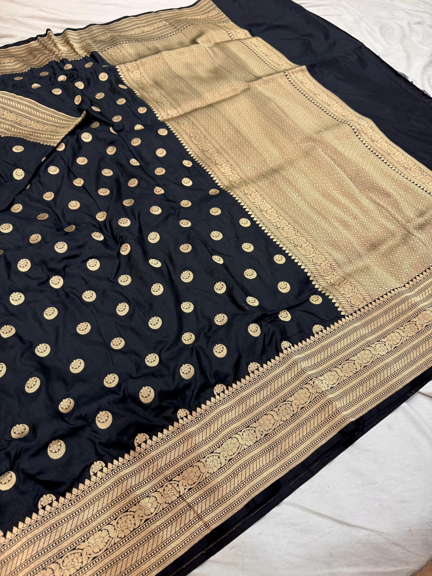 Black Pure Banarasi Kathan Hand Loom Silk Saree Alna Apparels
