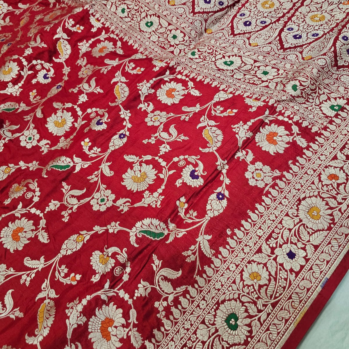 Red Pure Banarasi Katan Silk Saree With Minakari Work Alna Apparels