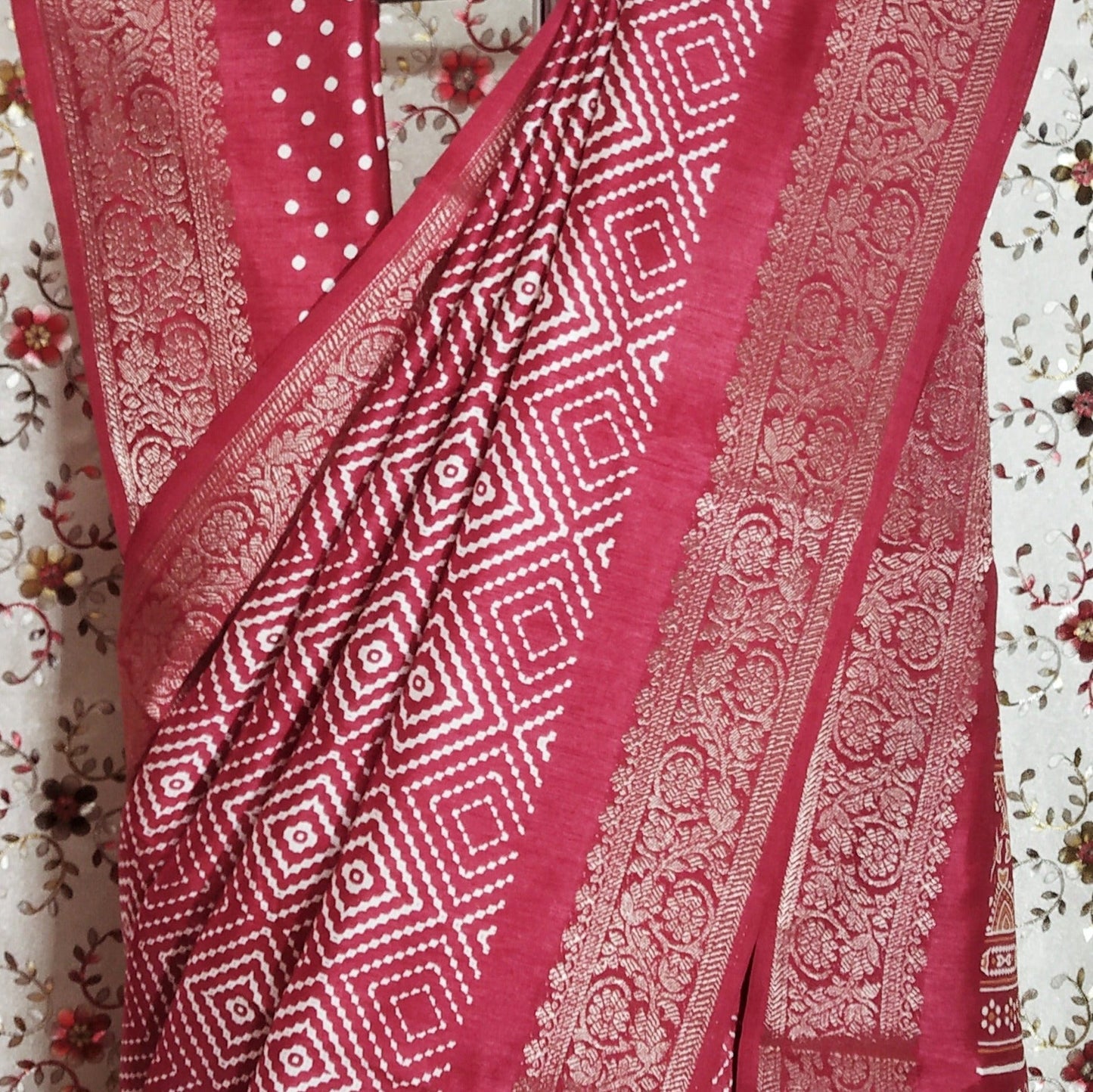 Red Color Dola Silk Sarees