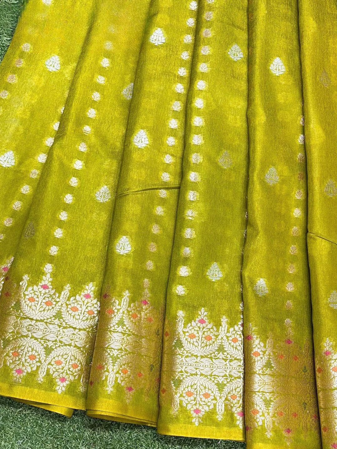 Green Banarasi Warm Silk Saree Alna Apparels